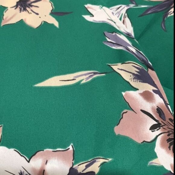 NEW West Kei Green floral blouse surplice 3/4 sleeve Sz S $65 - Picture 12 of 16